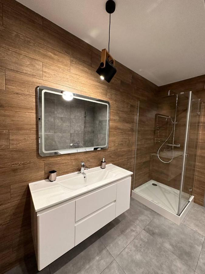 Apartment з джакузі вулиця під голоском 15 б стилізована з новим сучасний ремонтом *