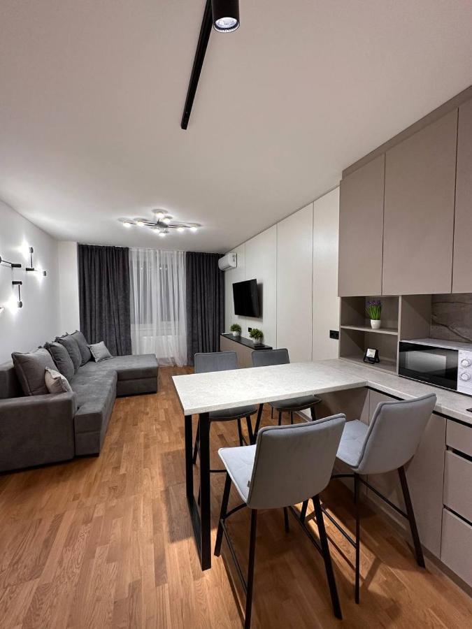 Apartment з джакузі вулиця під голоском 15 б стилізована з новим сучасний ремонтом Lviv