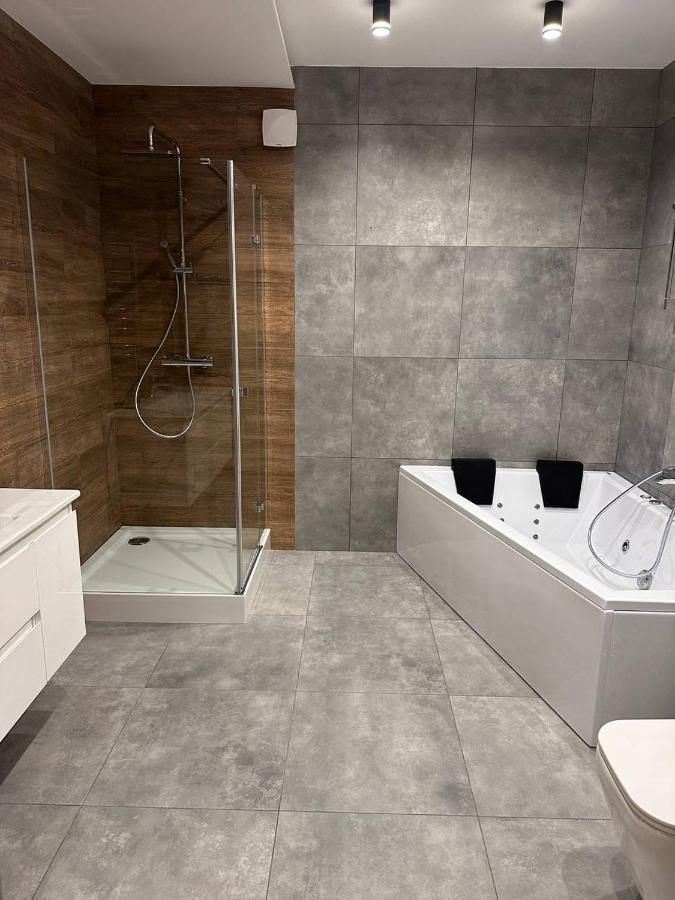Apartment з джакузі вулиця під голоском 15 б стилізована з новим сучасний ремонтом